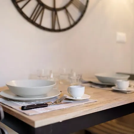 Victoria Fil Rouge Apartment *